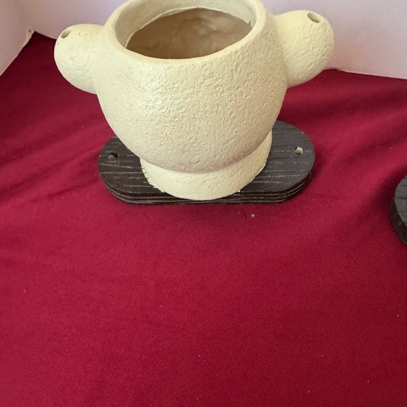 Unique/Whimiscal TWO Smilling Koala Flower Pot /Swing Resin Planters - Picture 6 of 14